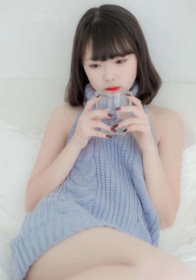 趴下撅起来自己扒开_HD高清视频观看