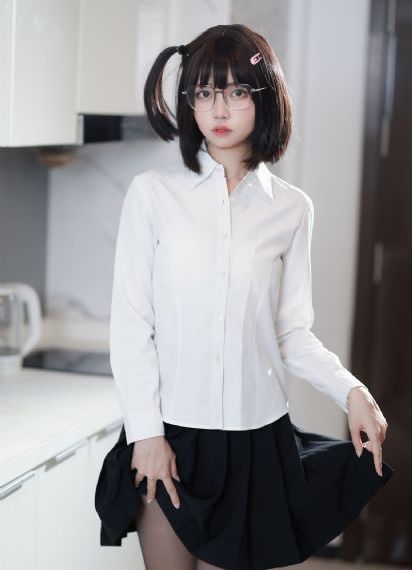 小受撅着屁股让攻灌肠_HD高清视频播放